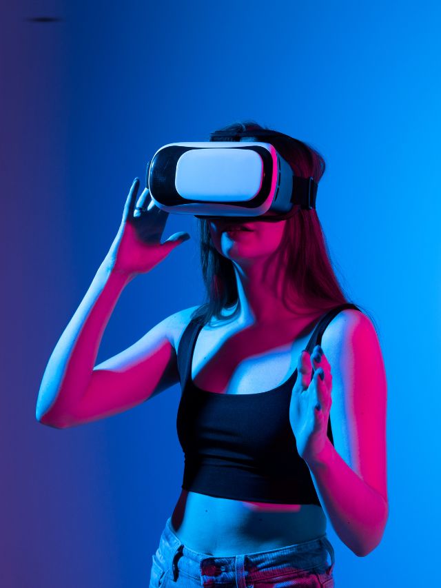 Read more about the article Exploring the Metaverse: What Does the Future Hold?